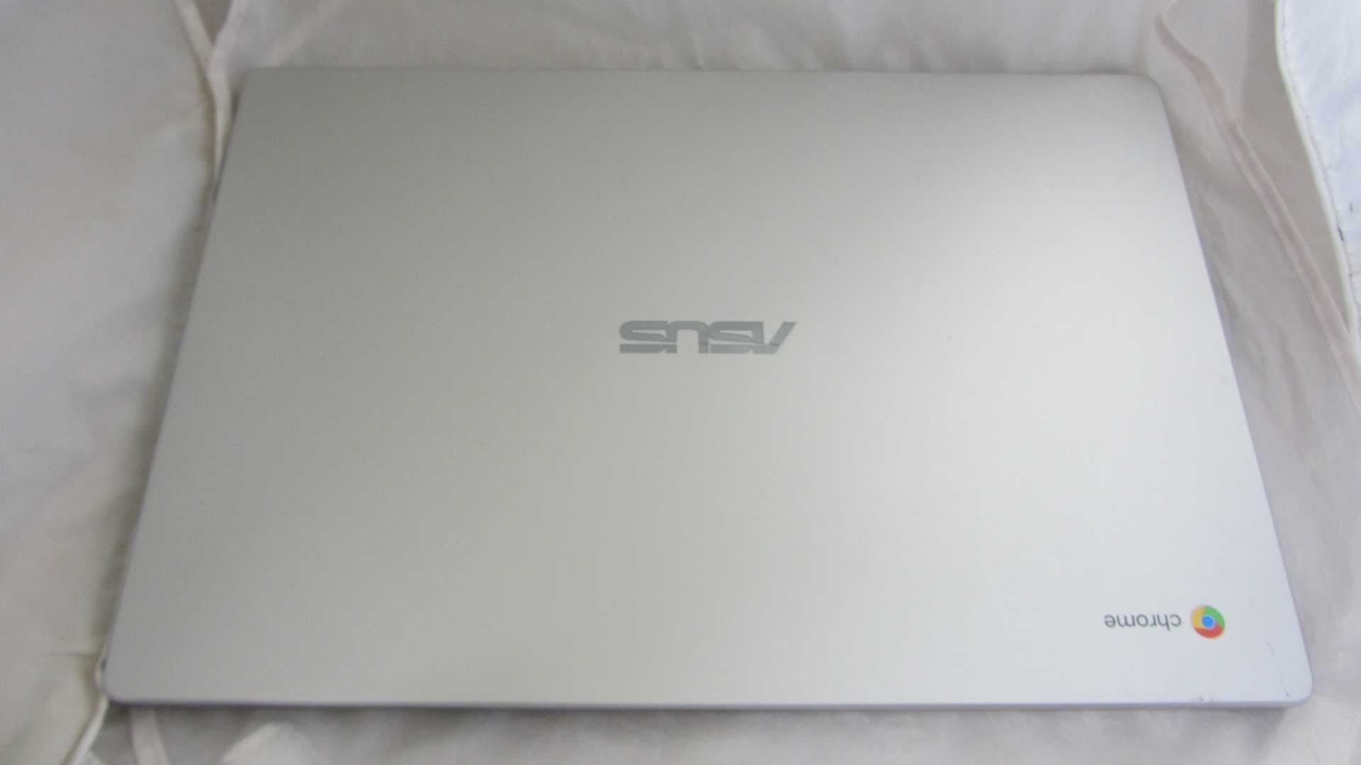 Ноутбук Asus Chromebook C523NA-BB01-CB