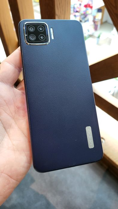 надтонкий Oppo A73 4/64 Blue
