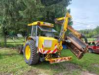 kosiarka bijakowa wysięgnikowa profesjonalna  rousseau do rowów ( zetor massey new holland ursus )  Kosiarka bijakowa na wysięgniku do rowów rousseau ( massey samasz )