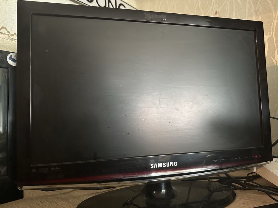 телевизор LED Samsung LE22C450E1W