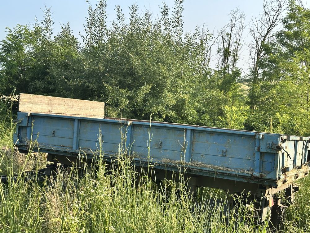 Тракторний прицеп 2 ПТС-4