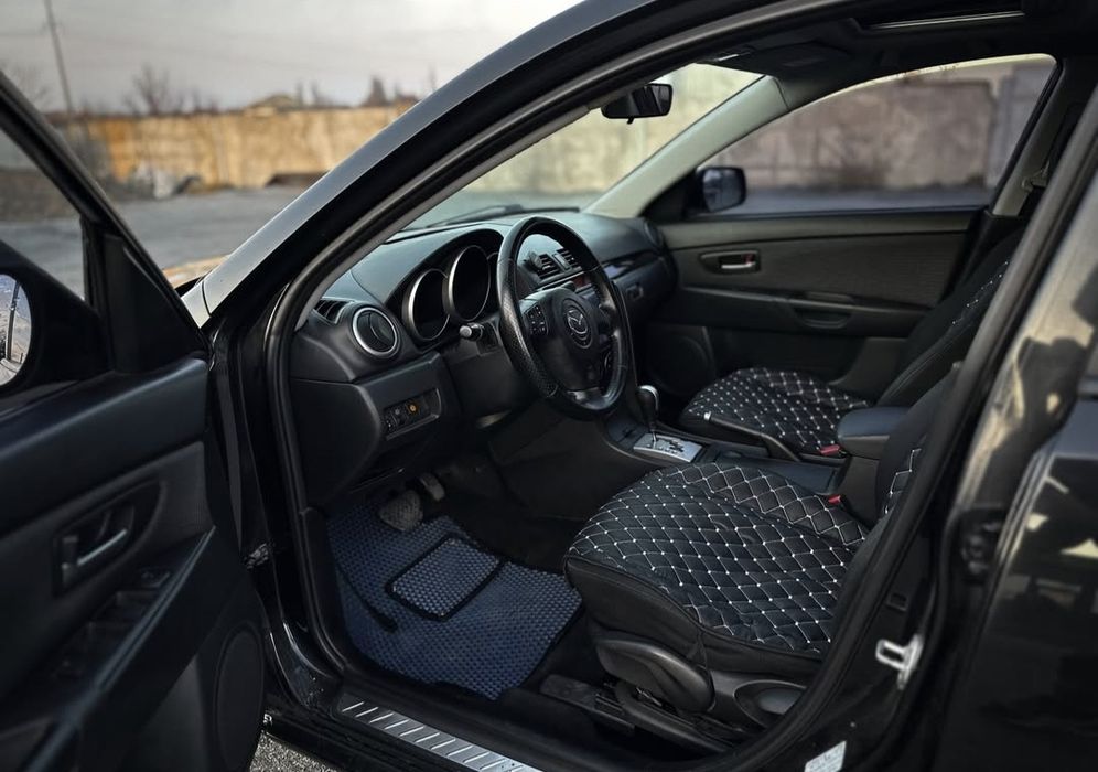 Продам Mazda 3 автомат