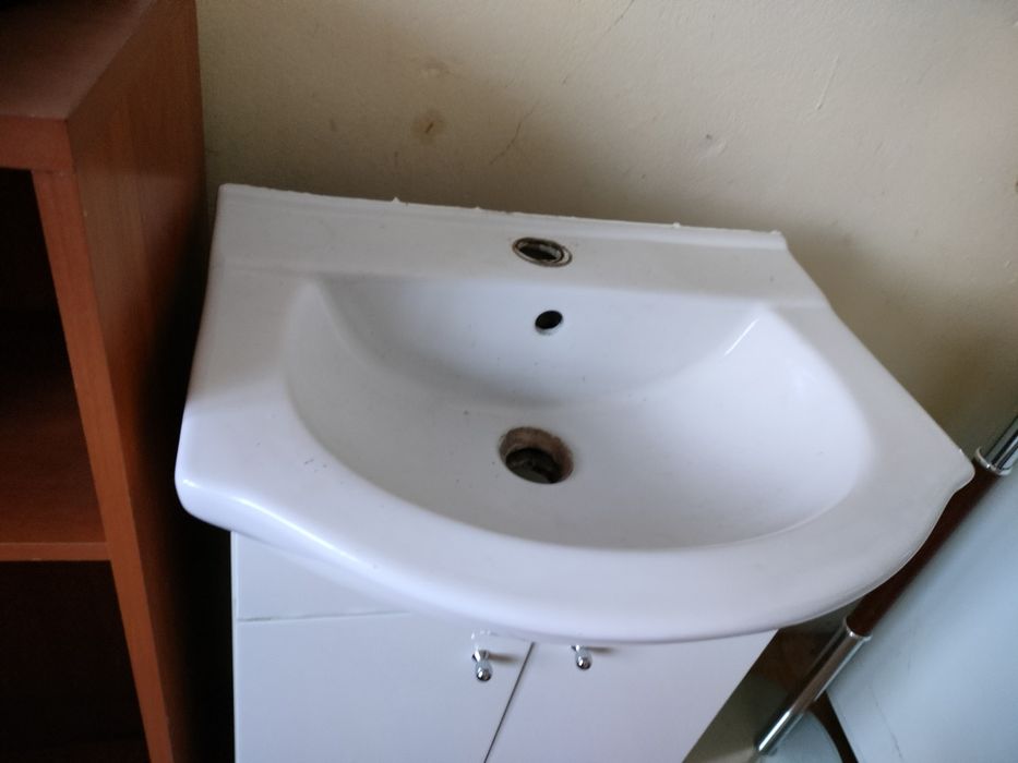 Łazinka,szafka z umywalką