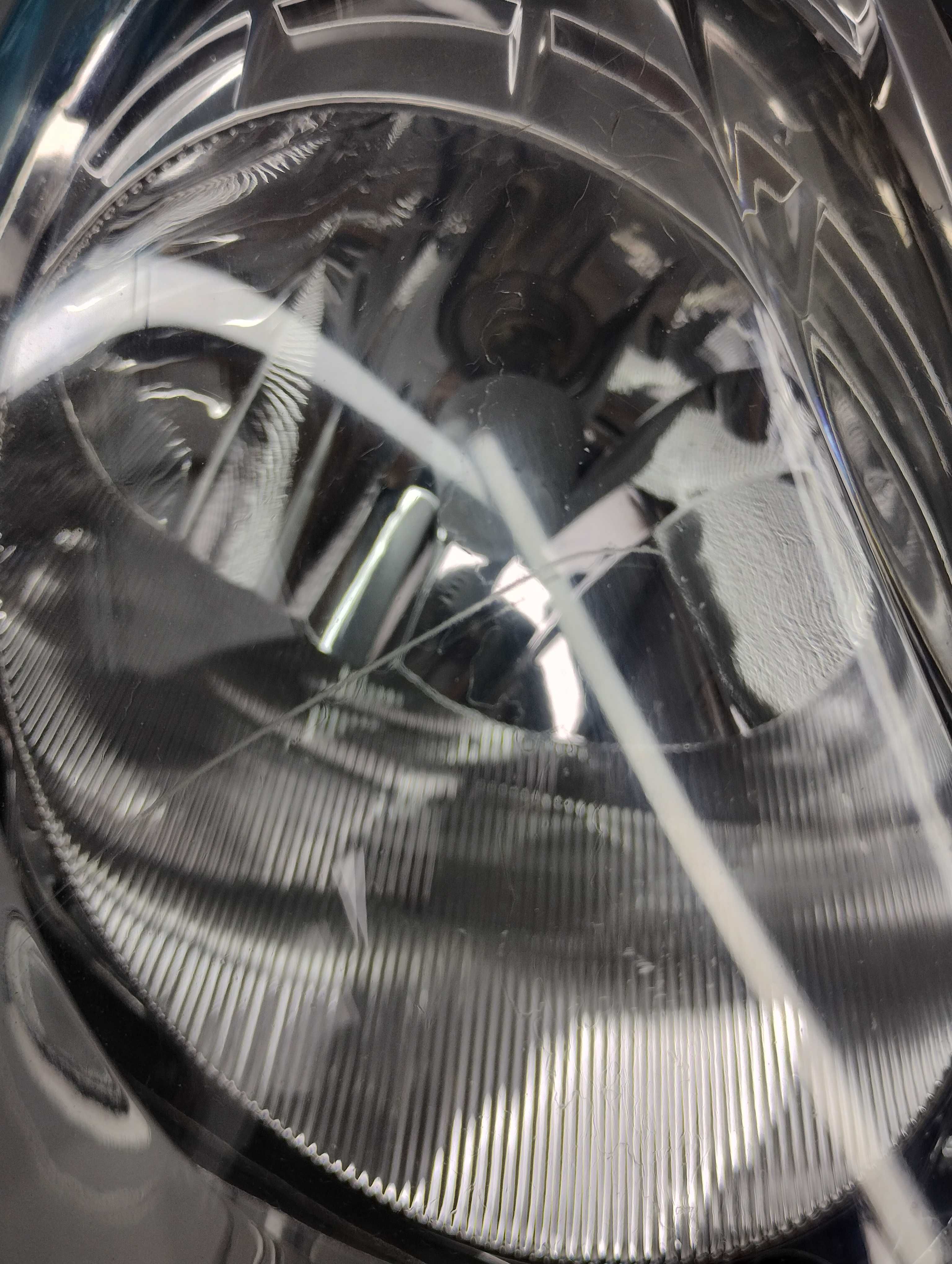 Lampa Reflektor Prawy Citroen C3 II DS3 EU! Czarny dekor