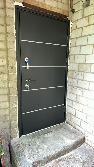 Входные двери уличные наружные в дом вхідні двері вуличні будинок: дім