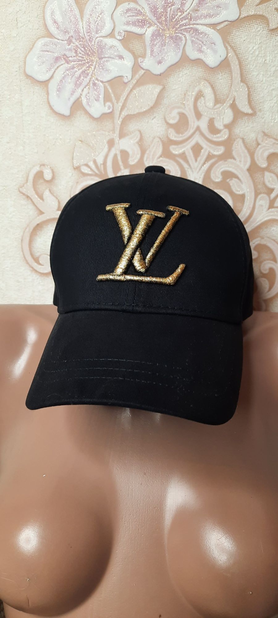 Бейсболка кепка женская брендовая Louis Vuitton