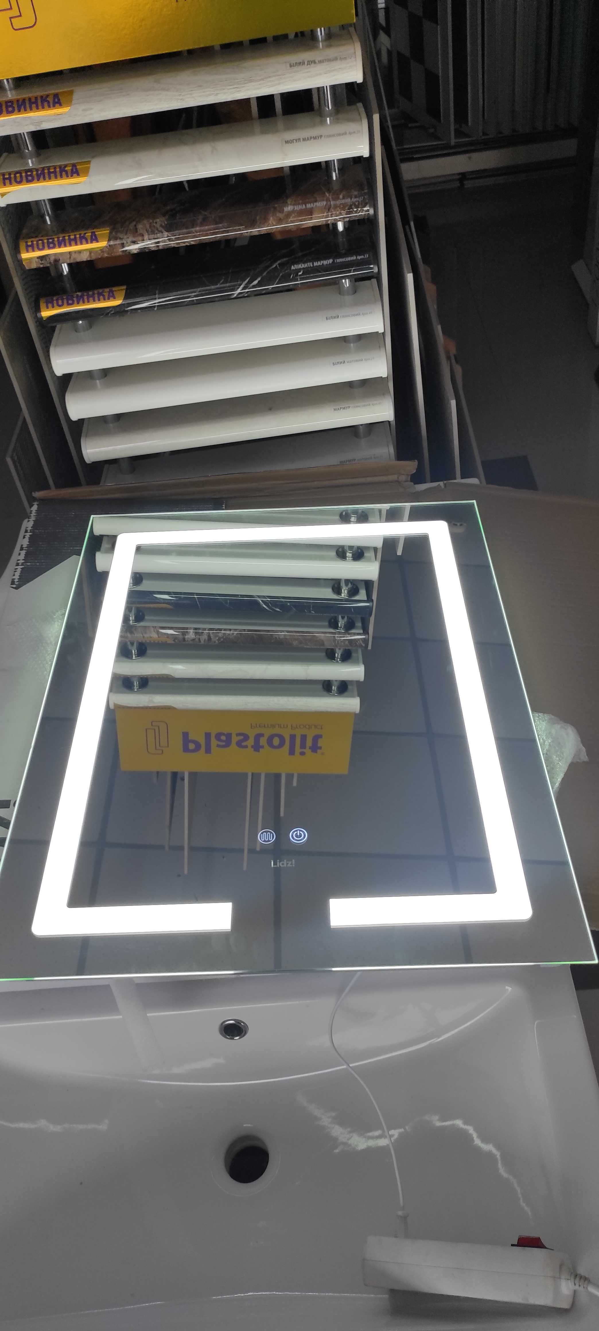 Дзеркало Kubis з LED підсвіткою 800*600мм, с-ма антизапотівання, димер