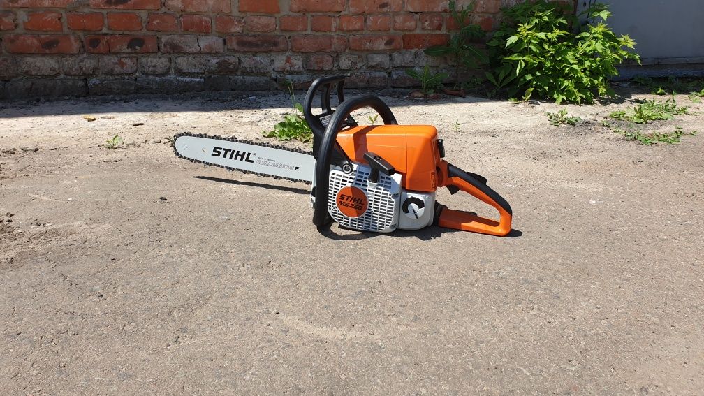 Аренда бензопилы. Прокат. Бензопила. Stihl.