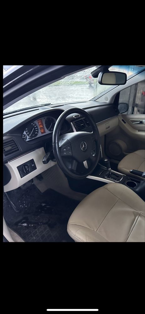 Mercedes-benz B200
