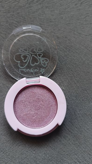Cień i pigment do oczu