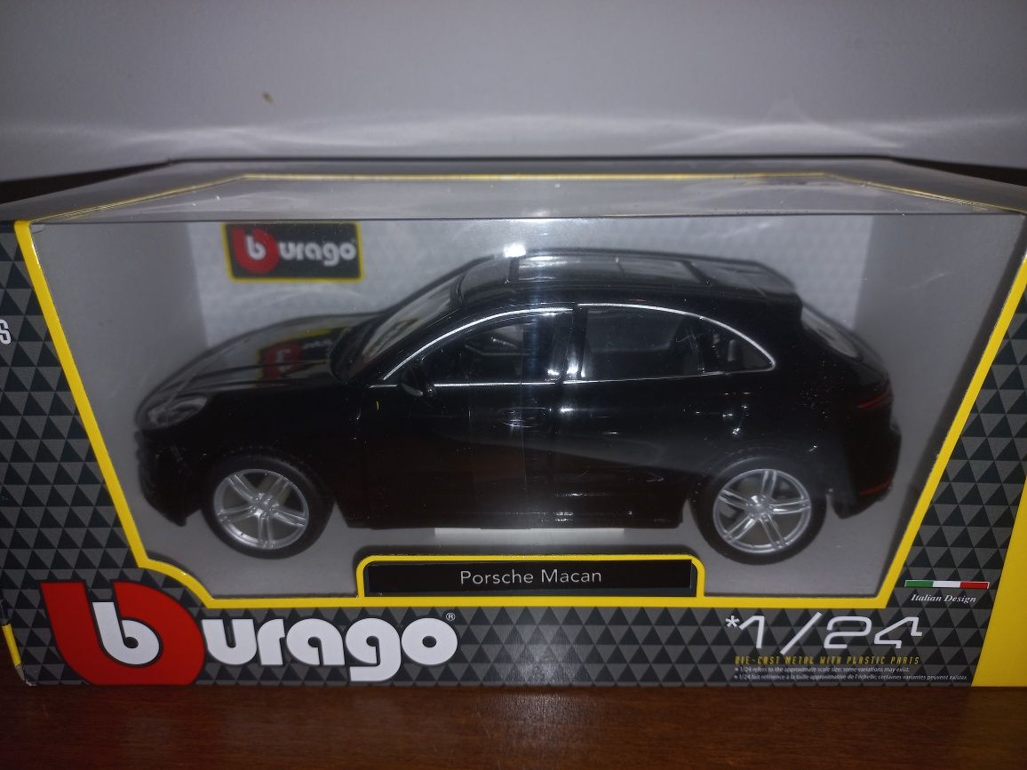 Bburago Porsche Macan skala 1:24