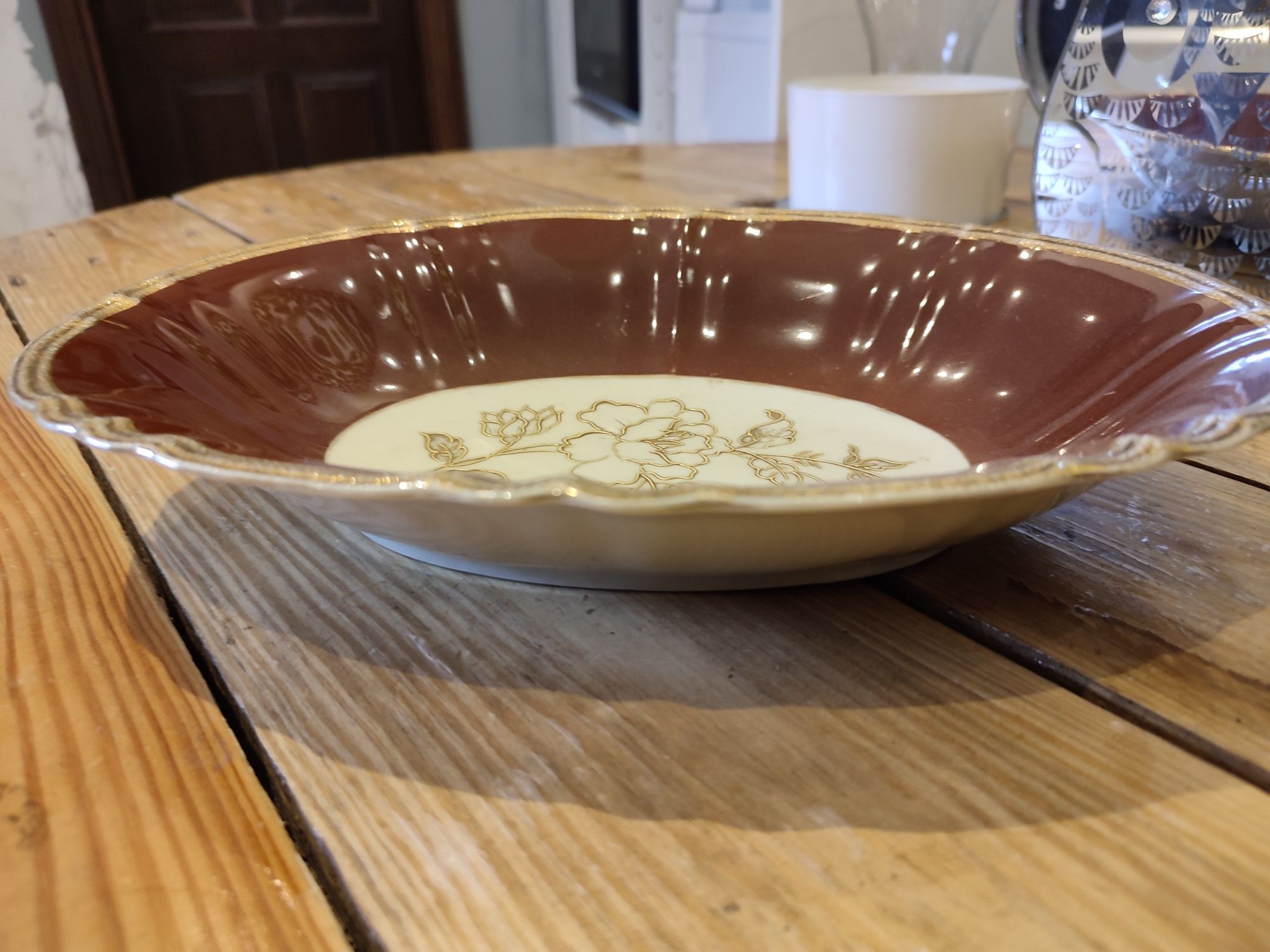 Porcelana Ilmenau,Kennenberg, patera pólmisek.