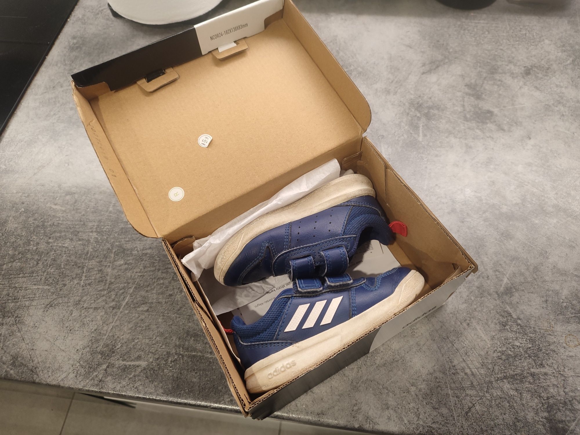 23 Adidas Buty Dziecięce Buciki Oryginalne