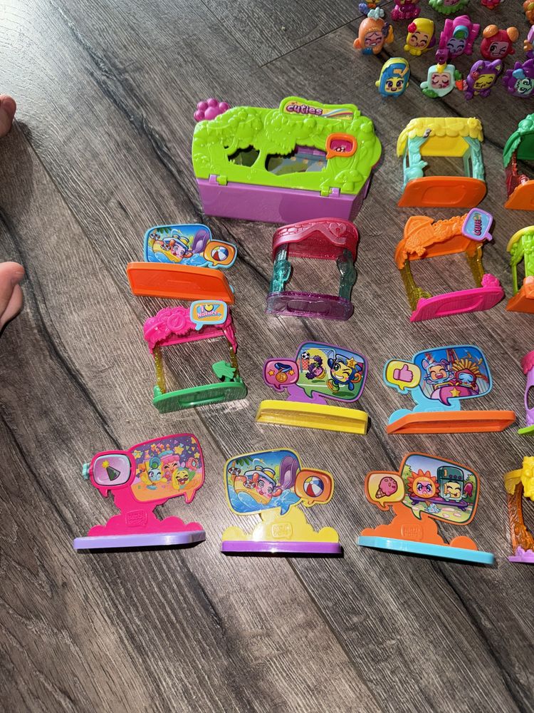 Giga kolekcja MojiPops, 102 figurki 24 domki kolekcjonerskie unikaty