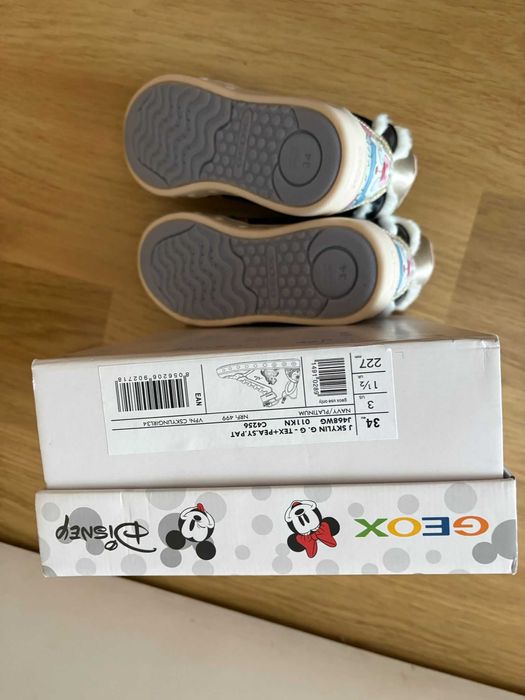 Geox Disney - Alice no País das Maravilhas  - Tamanho 34