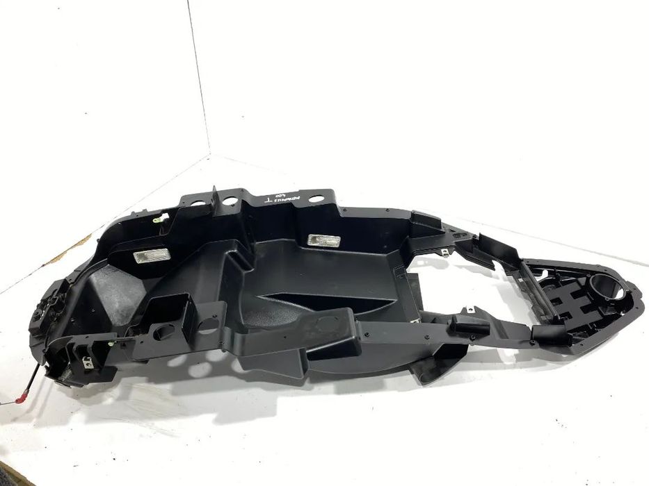 Kufer schowek Peugeot Metropolis 400