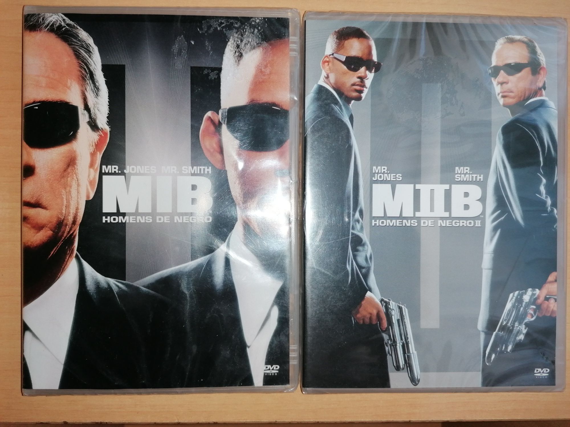 DVDs NOVOS e SELADOS " MIB I " e "MIB II" 1997/2002