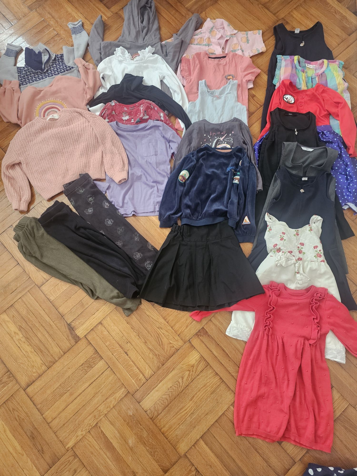 Одяг для дівчинки