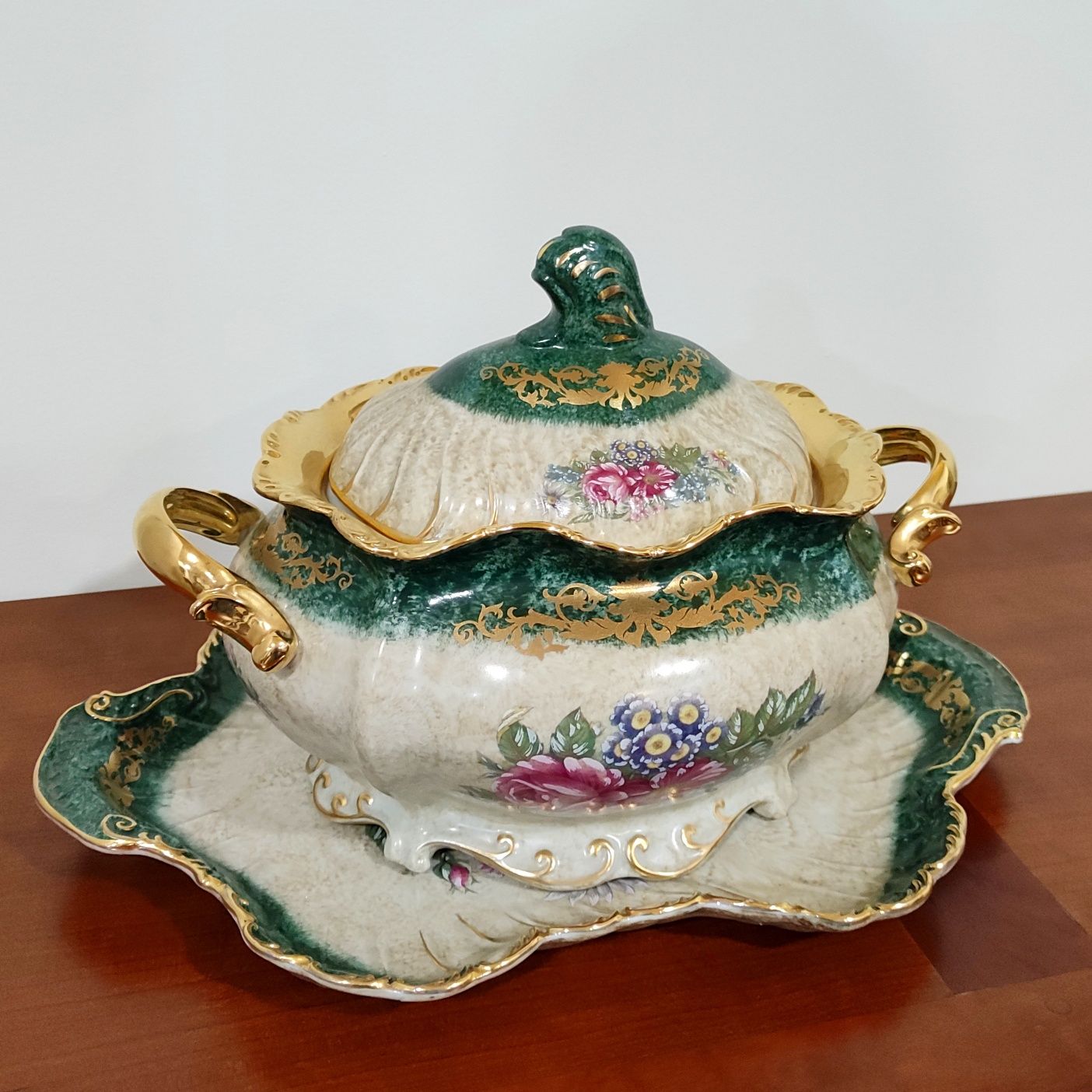 Decorações vintage em porcelana