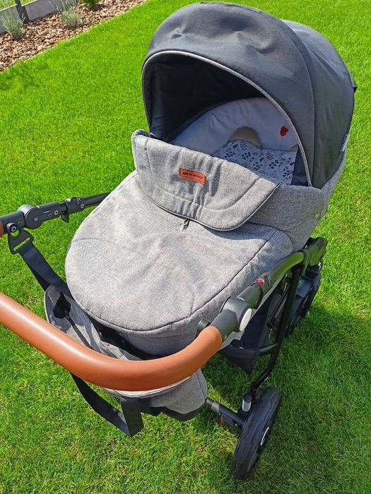 Wózek RIKO Basic 4w1 Gondola, Spacerówka, Fotelik+Baza ISOFIX