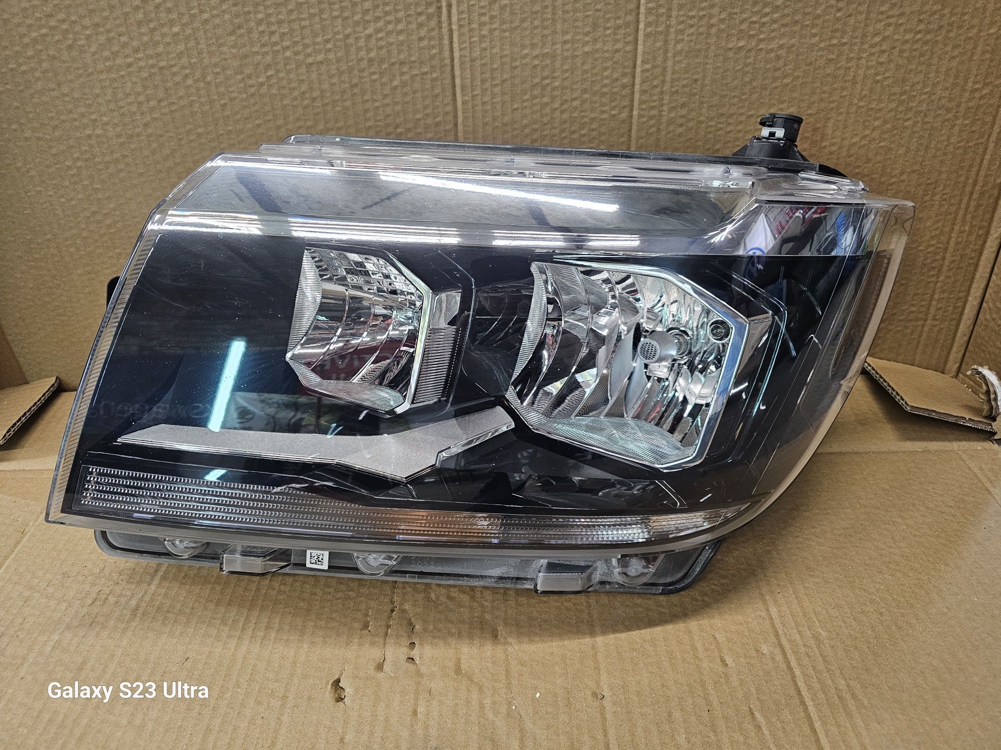 VW CRAFTER 7C MAN TGE lampa lewa przednia