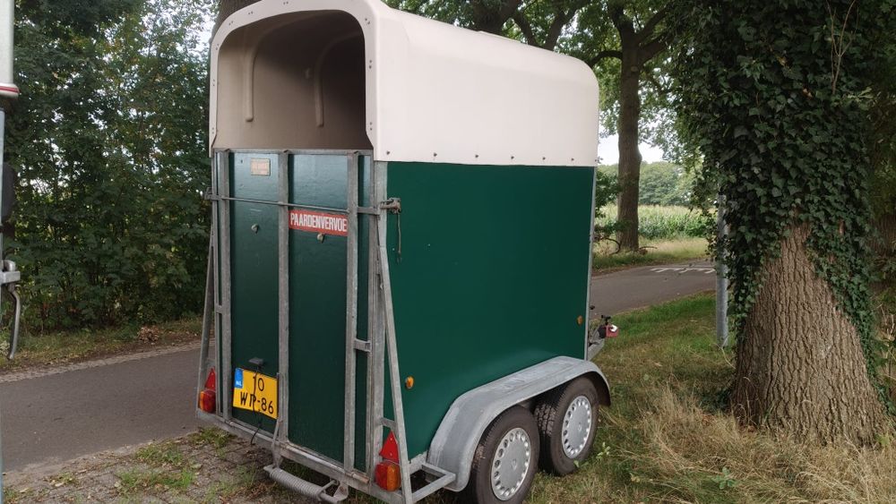 Przyczepa konna dla koni 1,5 konia Wesco 1300kg !