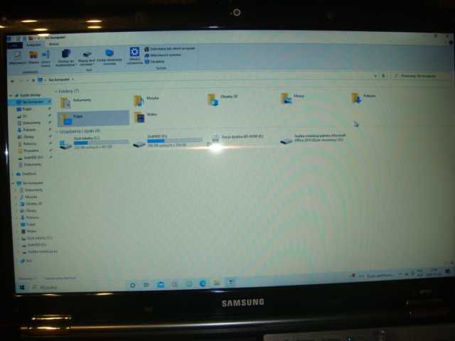 Laptop Samsung RF711, Core i7, 6 GB RAM, Win 10 home, 17"  uszkodzony