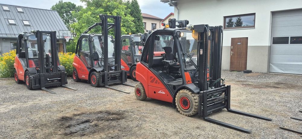 Wózek Widłowy Linde H30T - 4 sekcje - Pozycjoner / przesuw - Stan BDB