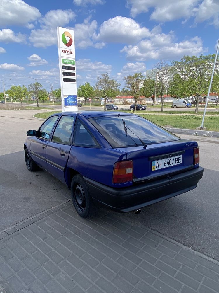 Opel Vectra A 1991 год