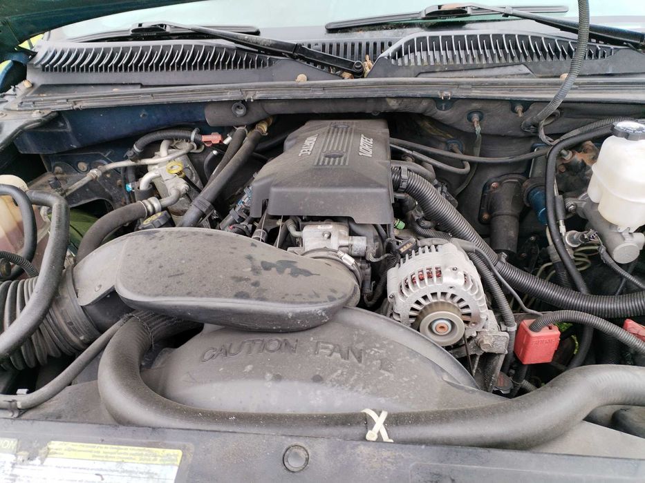 Chevrolet Tahoe gmt800 5,3 chrupek