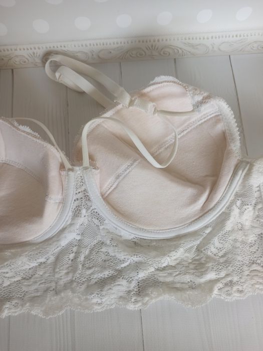 Бюстье. Кружевной бюст. 75 D