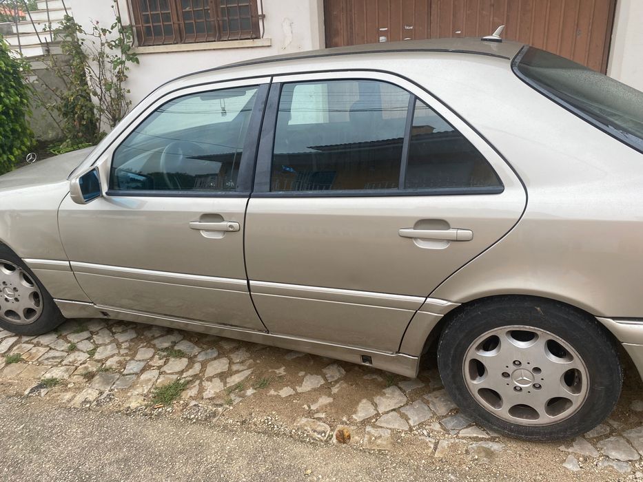 Mercedes negociável