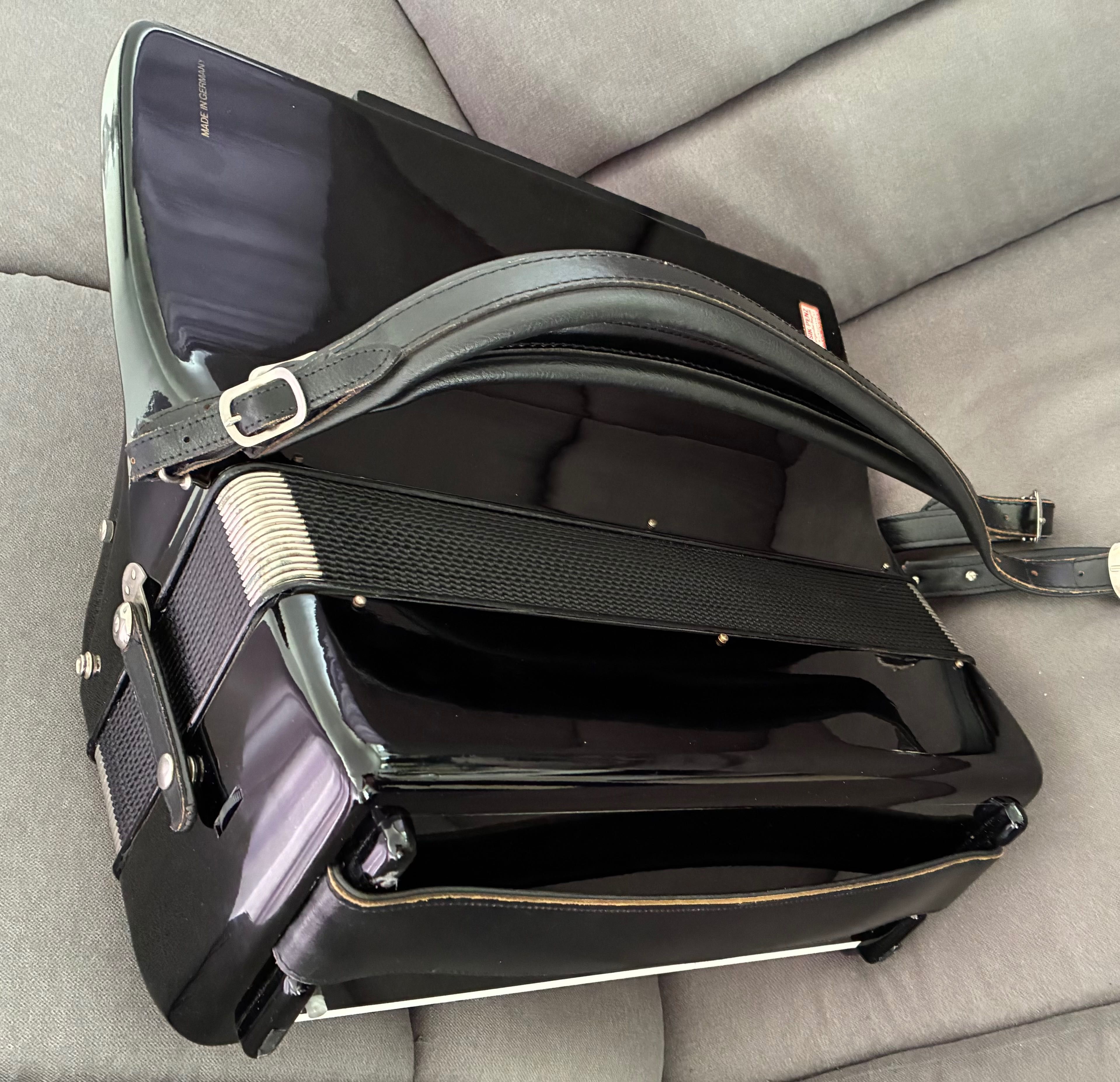 Akordeon Hohner Verdi II 96/3/4 - stan idealny!
