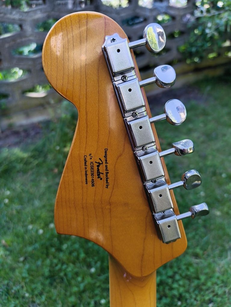 Gitara basowa/barytonowa Squier Bass VI