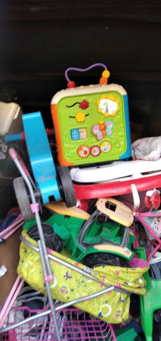 Детская игрушечная коляска