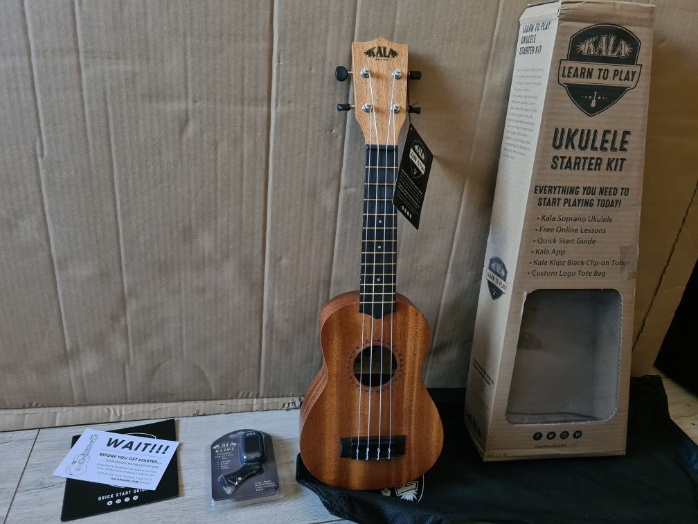 Nowe ukulele drewniane kala, zestaw ze stroikiem, super brzmienie