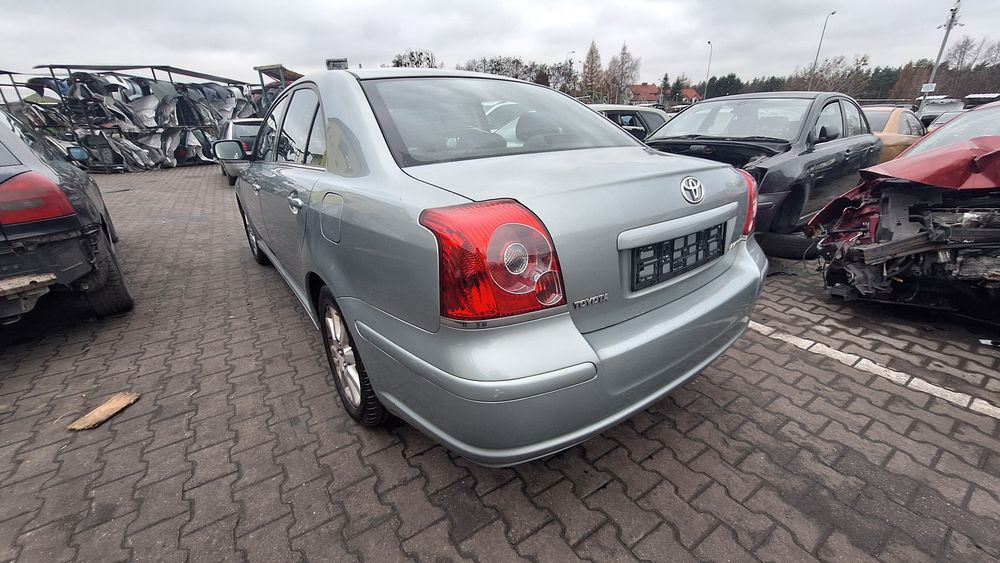 Klapa tyl sedan Zderzak Toyota Avensis T25 1F8  Lift FL