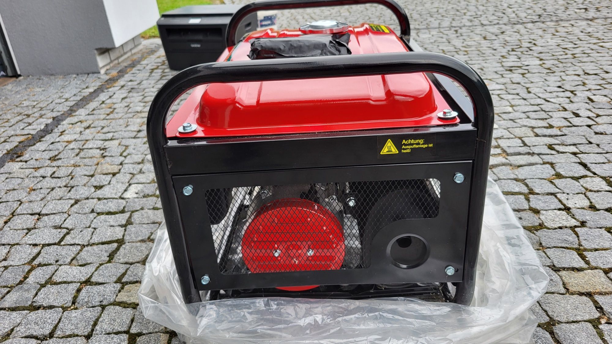 Agregat prądotwórczy 2.8 kW/3.8 KM