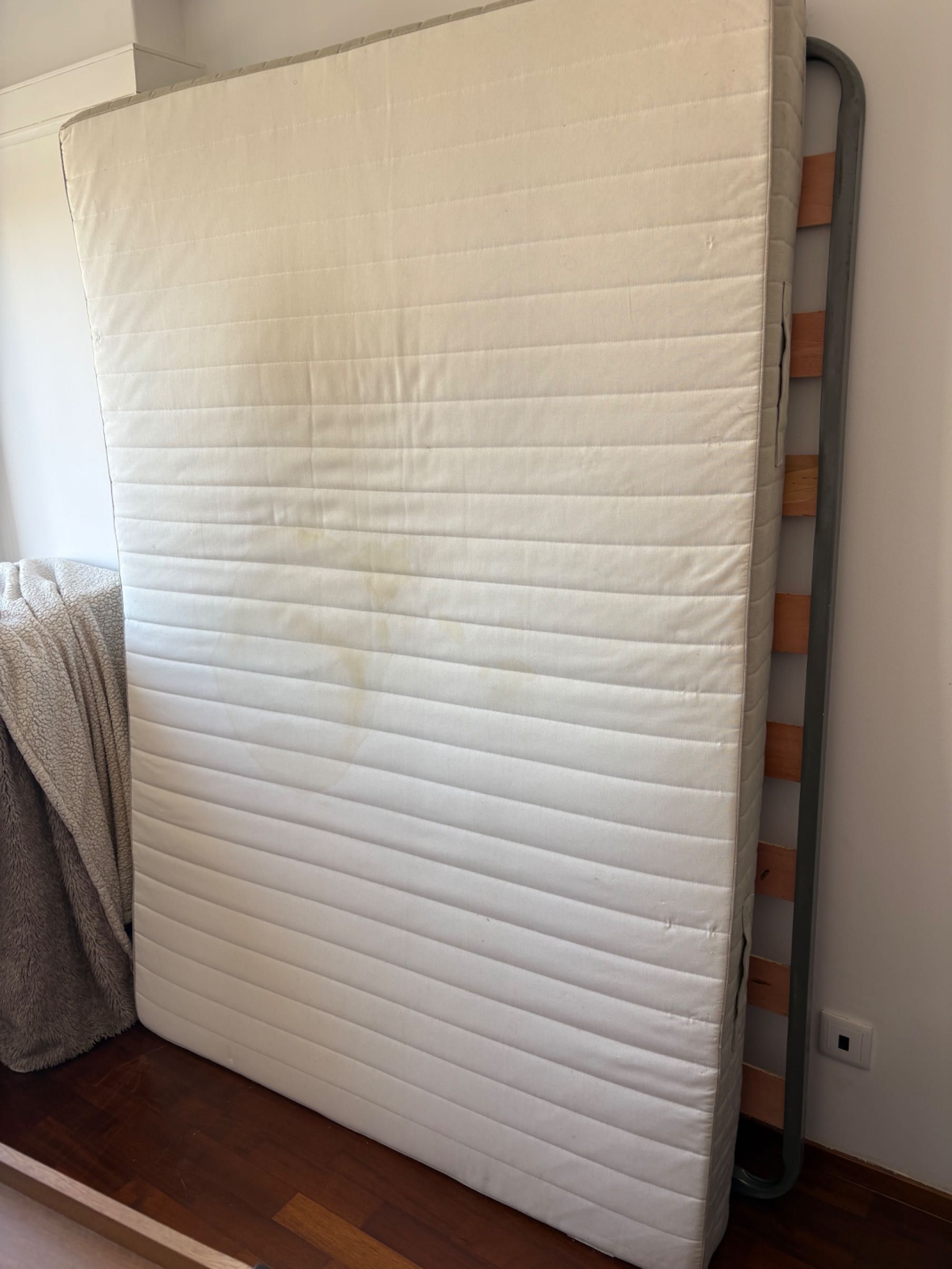Colchão Ikea 1,40x2m
