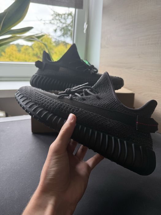 yeezy 350 czarne