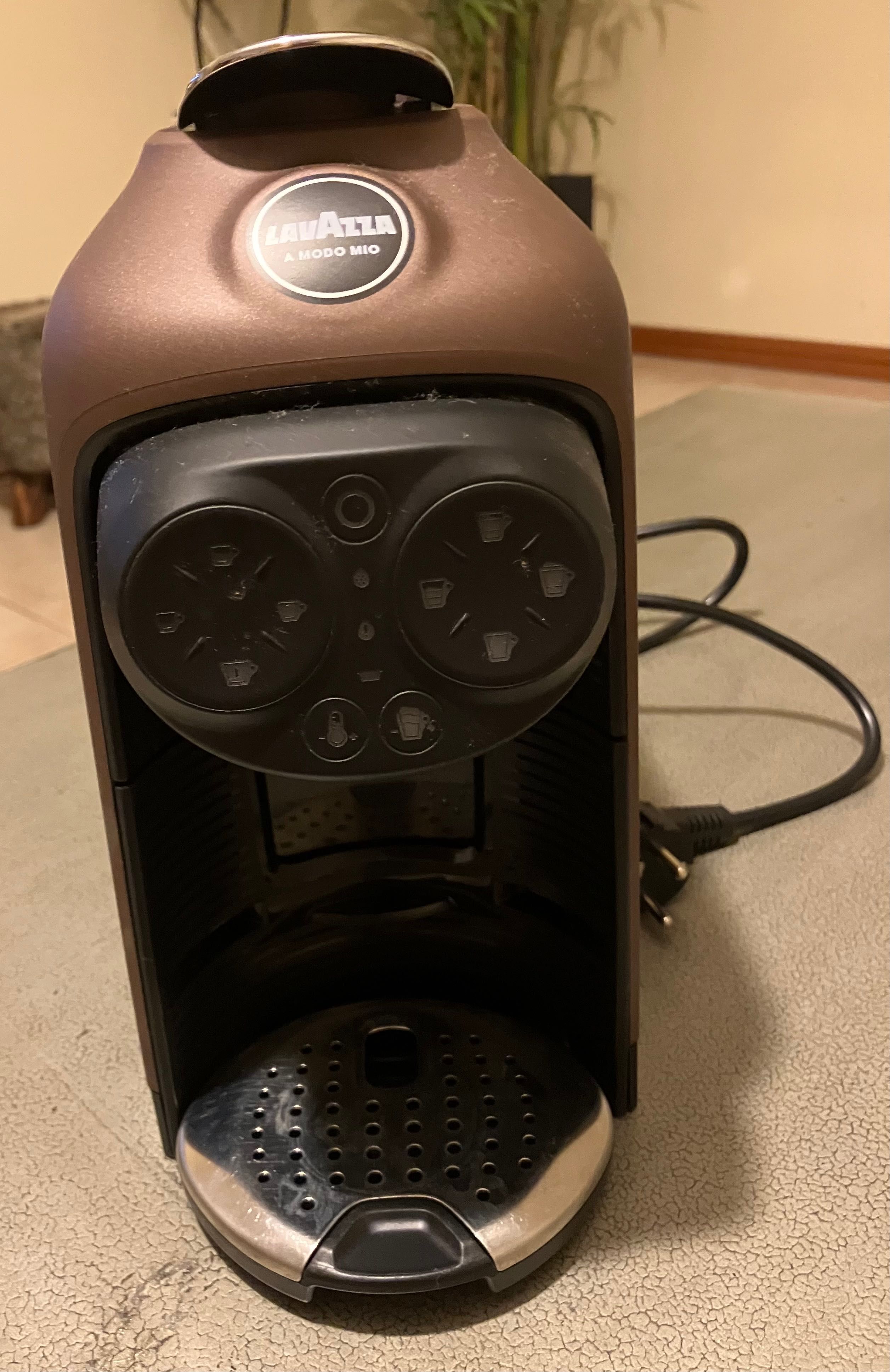 LAVAZZA  DESÉA  Máquina café