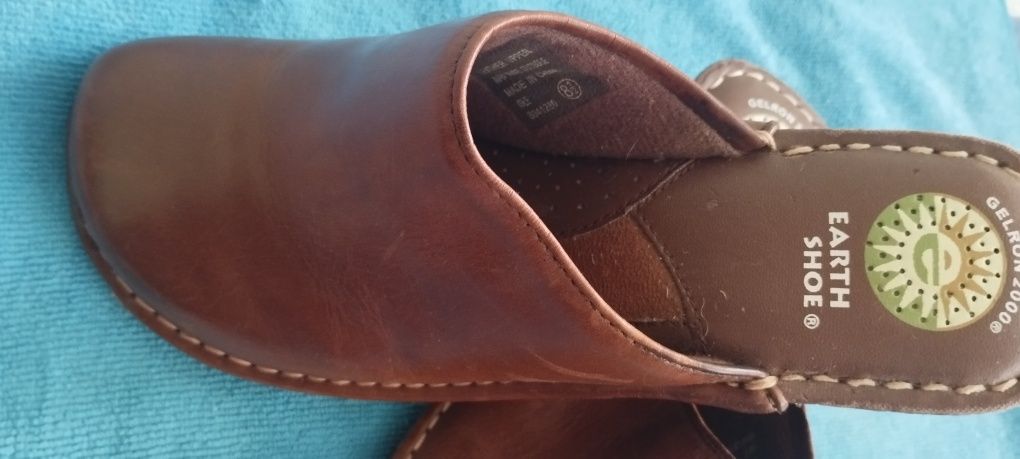 Buty klapki brązowe skórzane Earth Shoe z USA nowe długość wkł 25,5 cm
