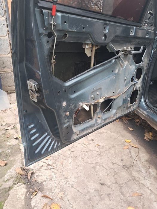 Двери ВАЗ 2110, Приора в идеальном состоянии.