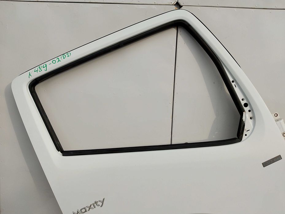 Drzwi boczne Prawe do Renault Maxity / Nissan Cabstar 07-