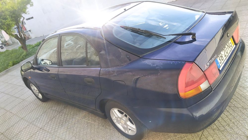 Vendo Mitsubishi Carisma ano 99