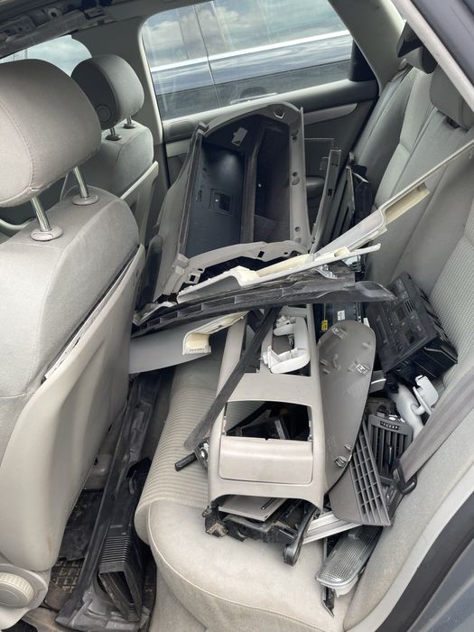 Розбір audi a4b7