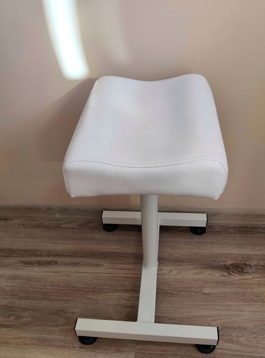 Podnóżek kosmetyczny pedicure