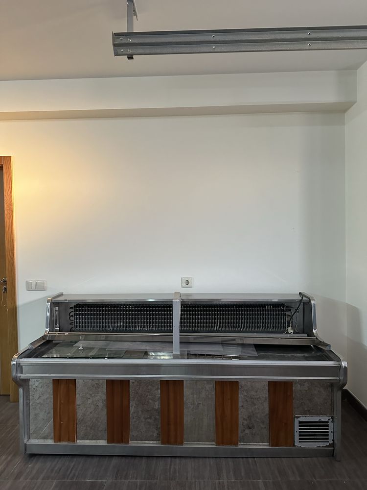 Vitrine de fresco com 2m