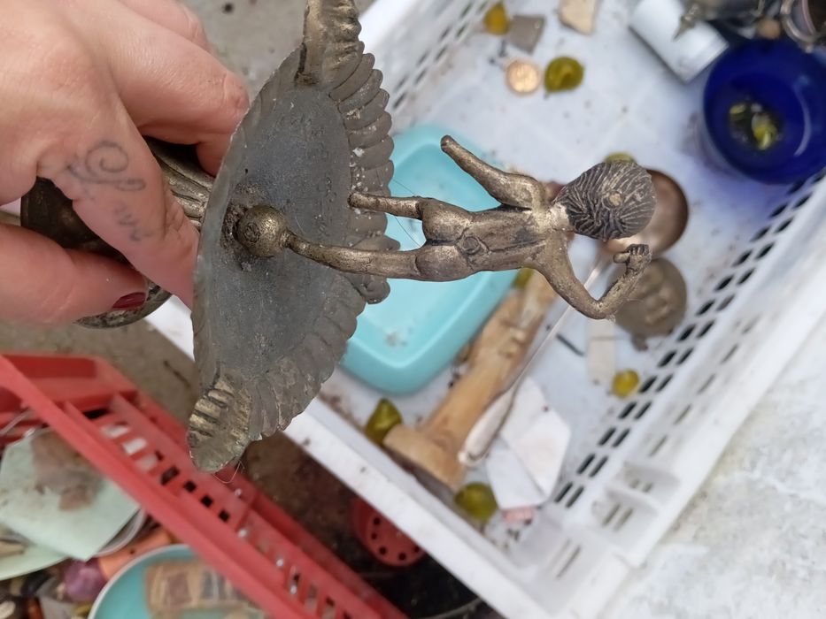 Cinzeiro de criança metal