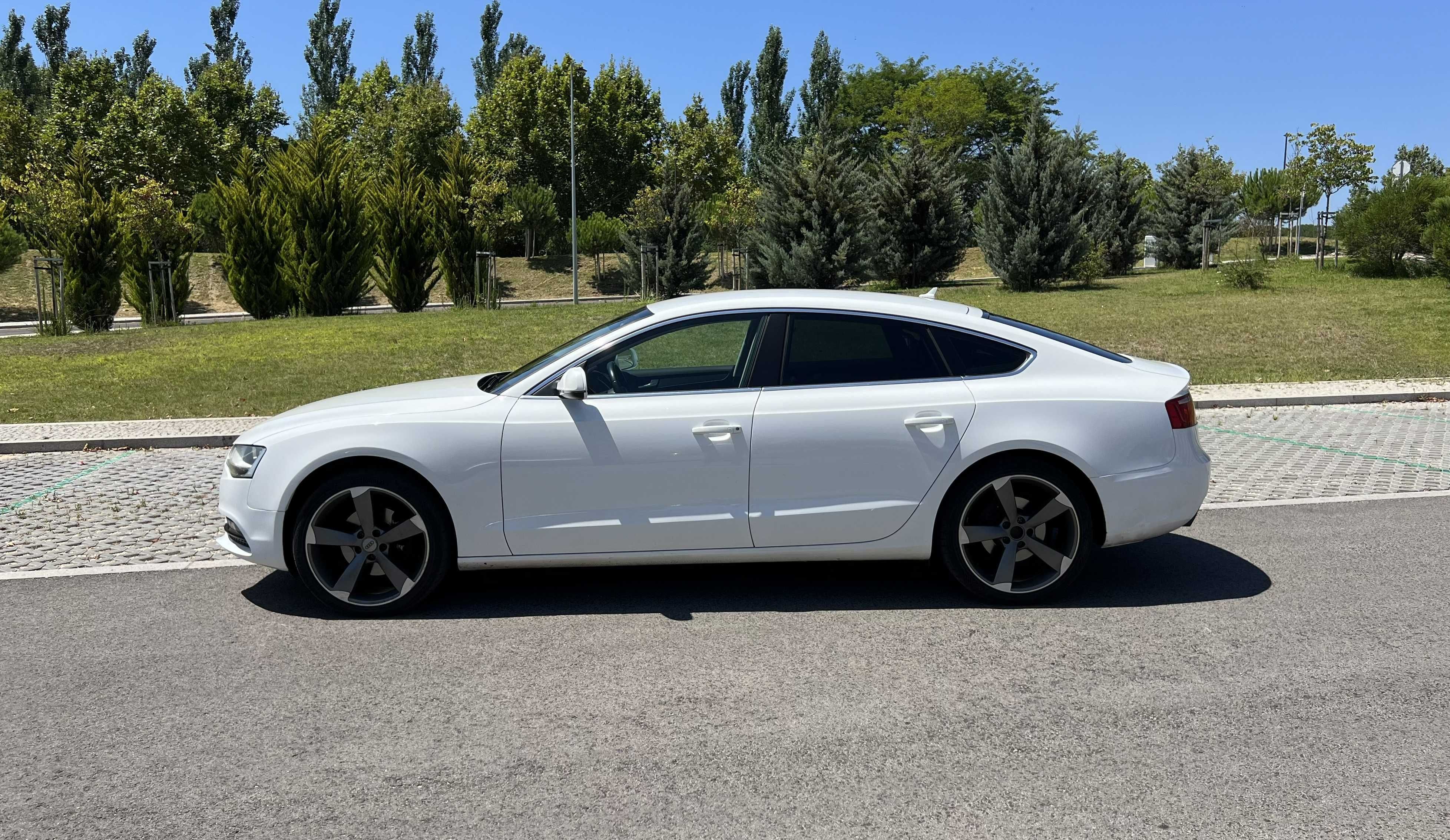 Audi A5 Sportback 2.0TDI 177cv–Jante 19, Bancos Aquecidos, Pneus Novos